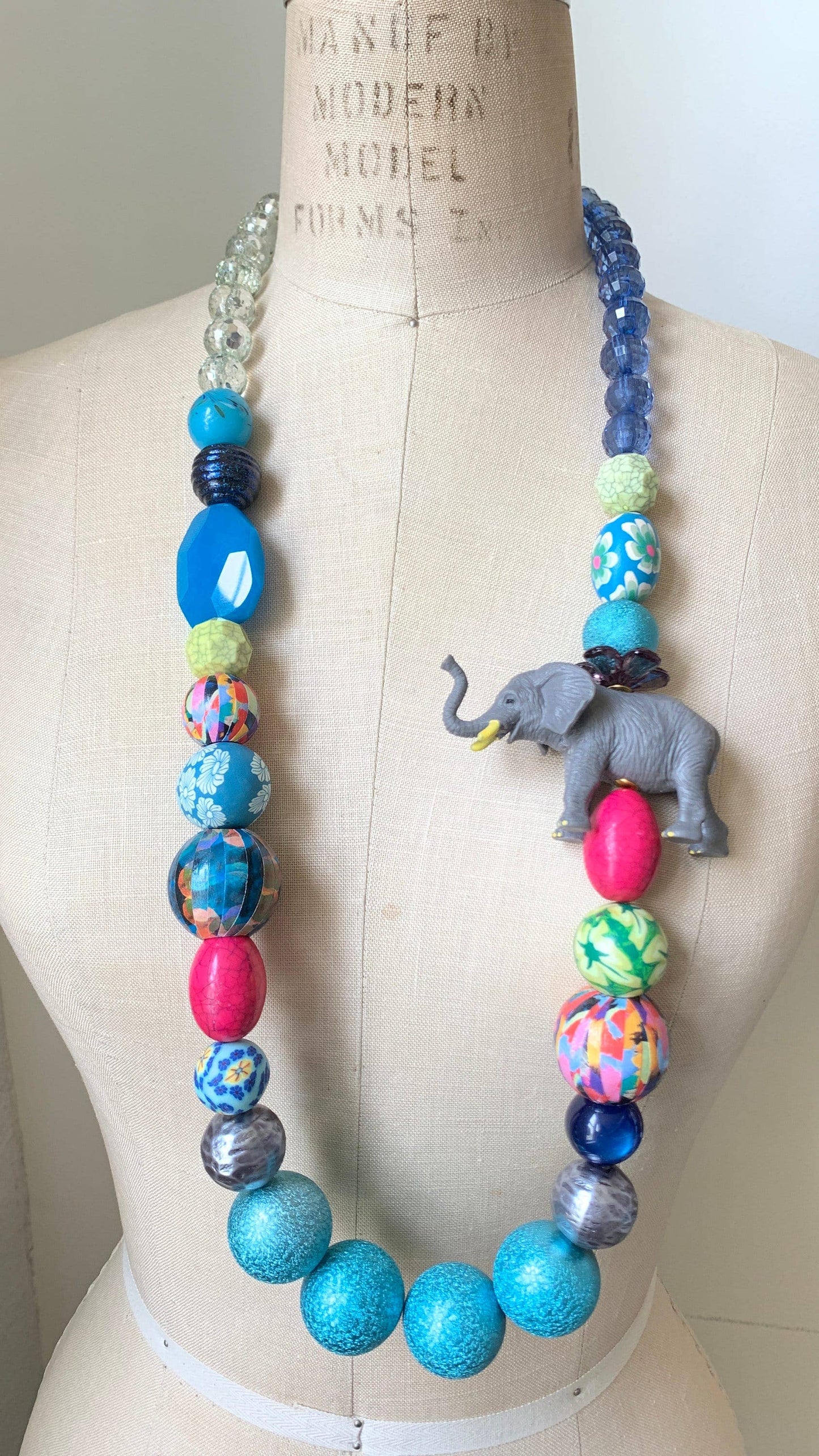 Elephant Queen Mum Necklace