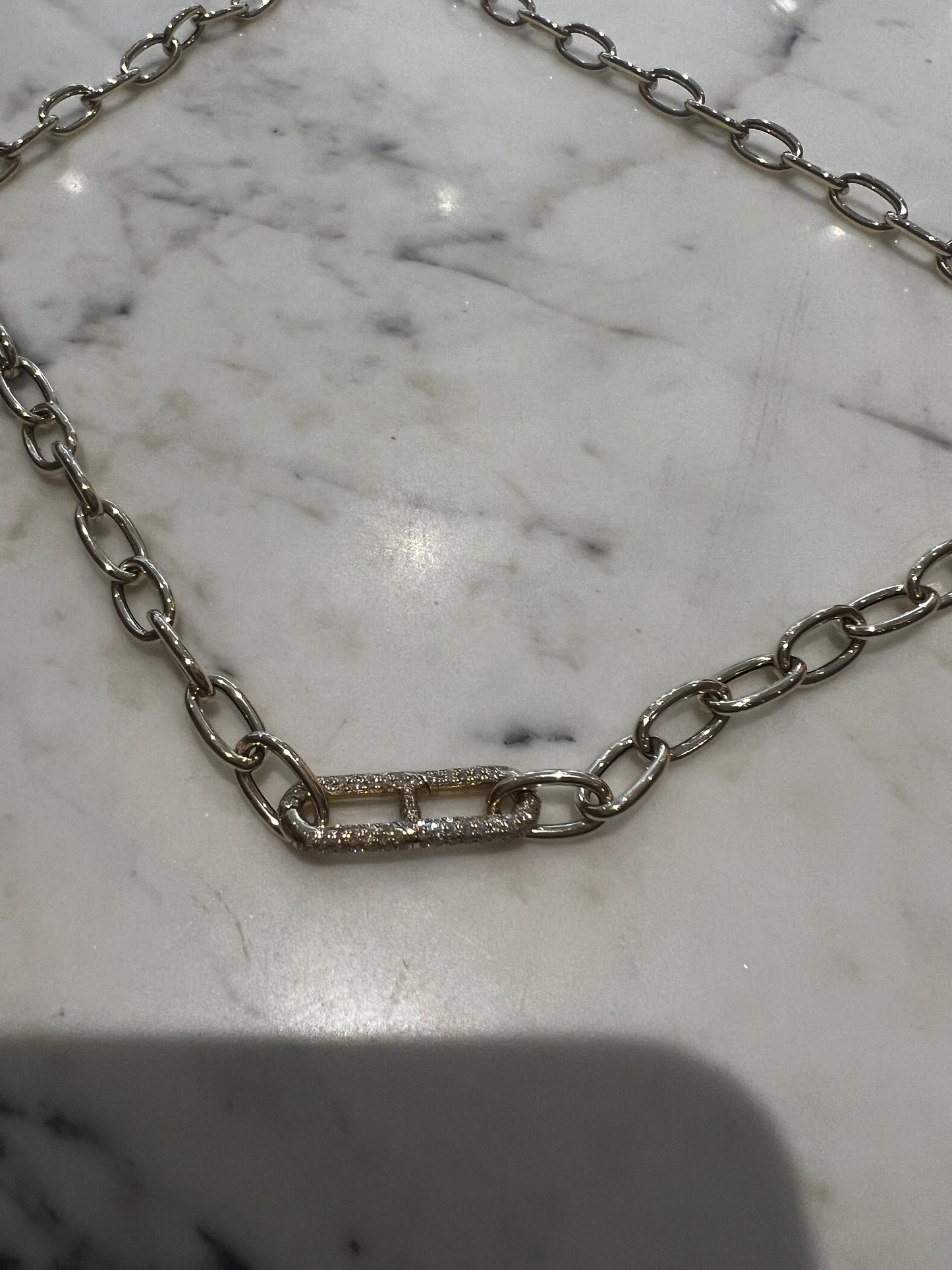 Diamond clasp w chain