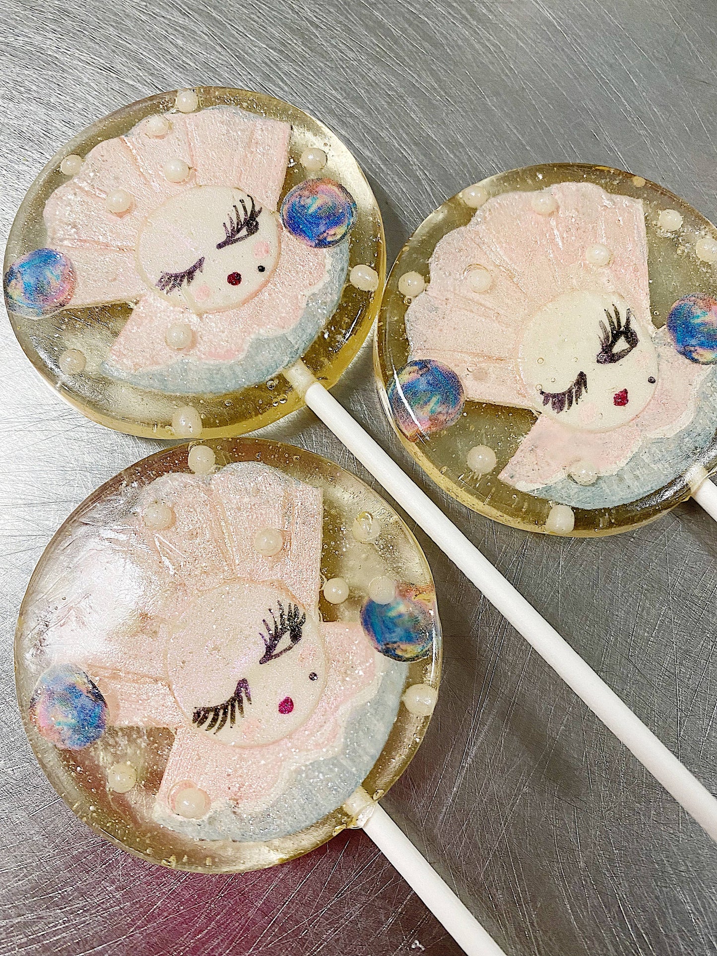 Cheeky Pearl Underwater Lollipops