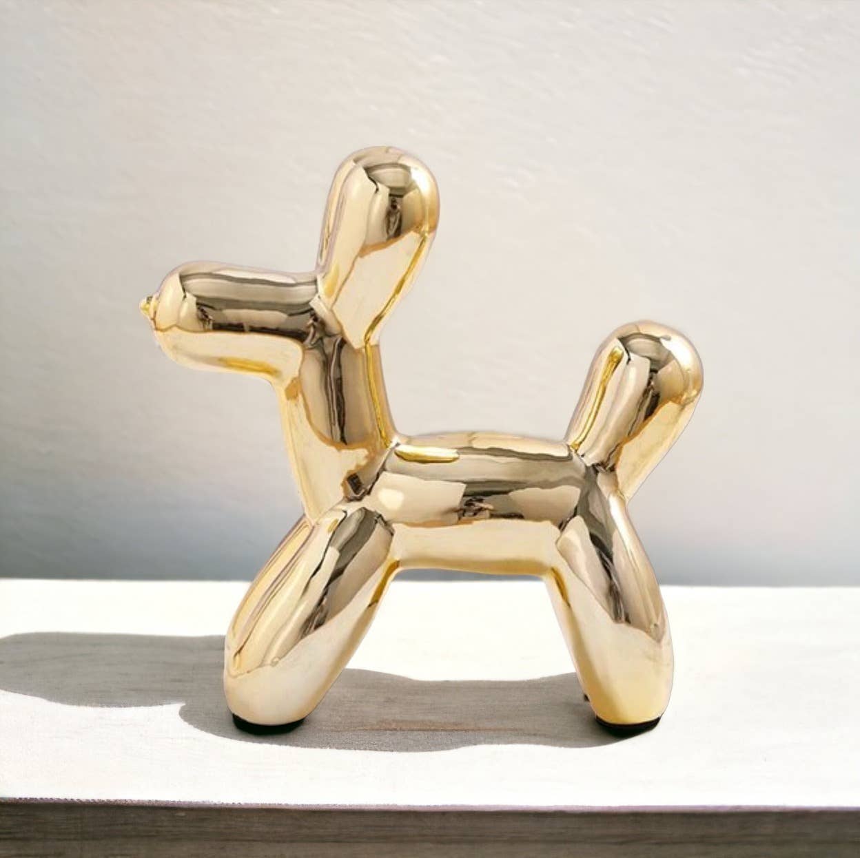 Creative Balloon Dog Decoration Table Ornaments: White-Gold