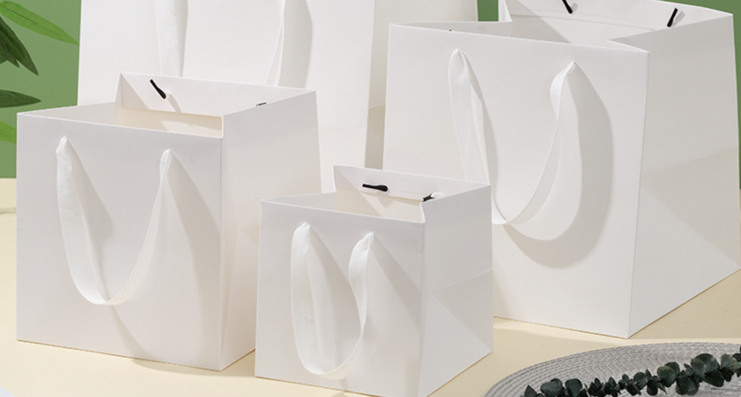 10pcs, Square white gift bag with free tissue , four sizes: S2