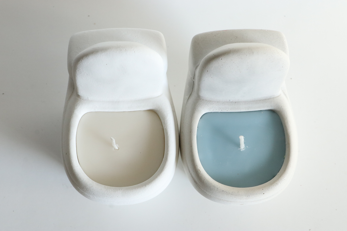 Toilet Bowl Candle - White: White/Blue Wax / FRESH LINEN