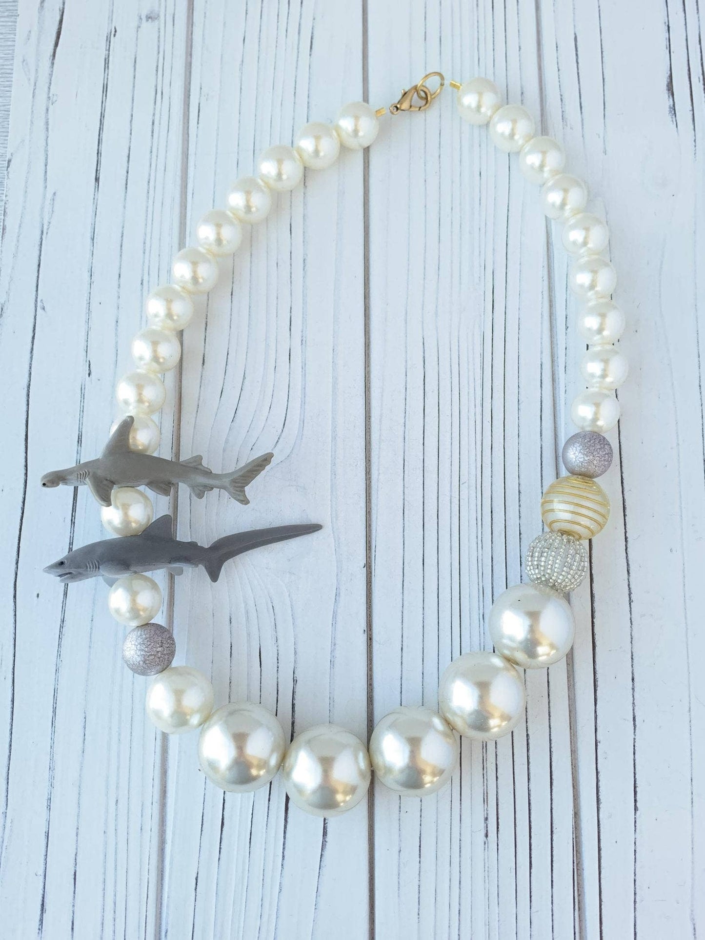 The Shark Necklace in Pearl