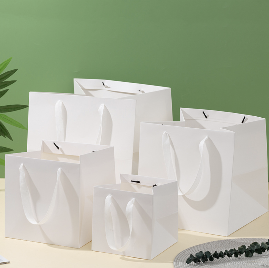 10pcs, Square white gift bag with free tissue , four sizes: S2