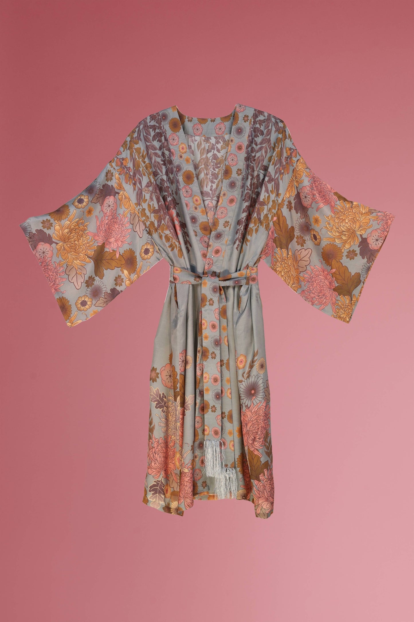 Trailing Wisteria Kimono Gown - Ice