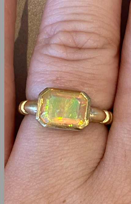 Mimi Ring Opal Center Stone